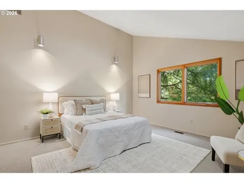 7024 SW Canyon Drive Portland OR 97225