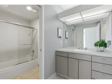7024 SW Canyon Drive Portland OR 97225
