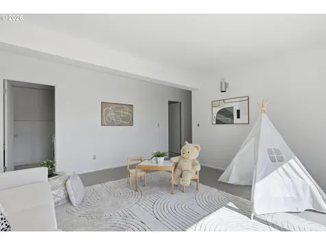 7024 SW Canyon Drive Portland OR 97225