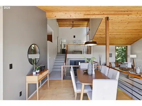 7024 SW Canyon Drive Portland OR 97225