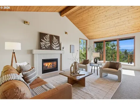 7024 SW Canyon Drive Portland OR 97225