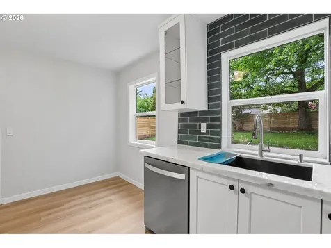 6850 NE Roselawn Street Portland OR 97218