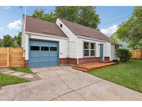 6850 NE Roselawn Street Portland OR 97218