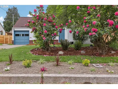 6850 NE Roselawn Street Portland OR 97218