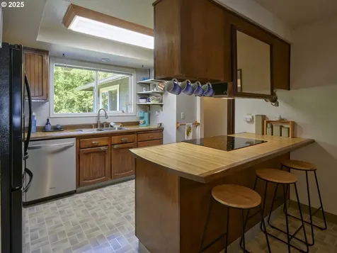 9615 NW 15th Avenue Vancouver WA 98665