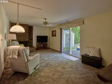9615 NW 15th Avenue Vancouver WA 98665
