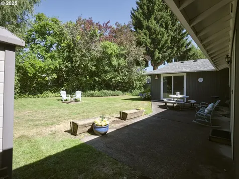 9615 NW 15th Avenue Vancouver WA 98665