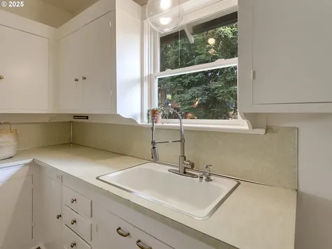 1630 SE 46th Avenue Portland OR 97215