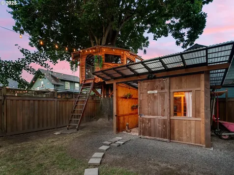 1630 SE 46th Avenue Portland OR 97215
