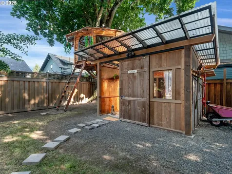 1630 SE 46th Avenue Portland OR 97215