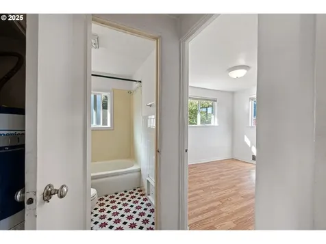 1917 Scott Road Springfield OR 97477