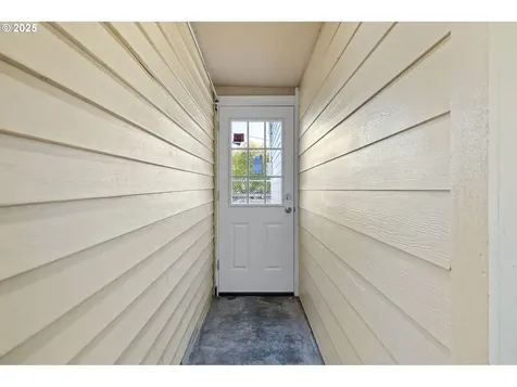 1917 Scott Road Springfield OR 97477