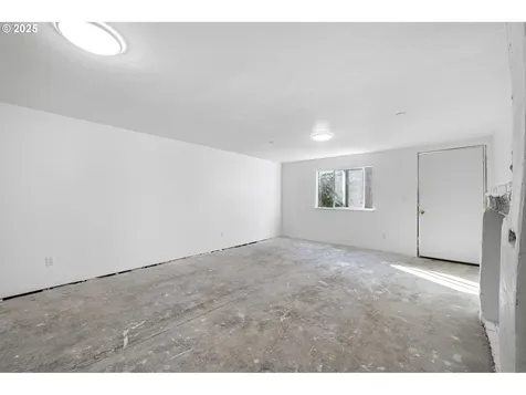 1917 Scott Road Springfield OR 97477