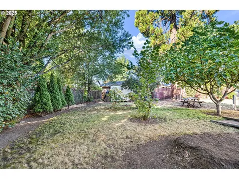 1917 Scott Road Springfield OR 97477
