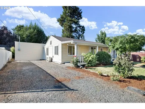 1917 Scott Road Springfield OR 97477