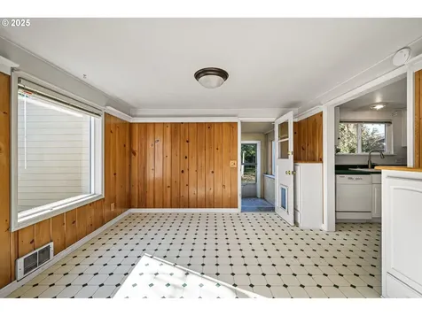 1917 Scott Road Springfield OR 97477