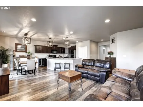 955 35th Avenue Forest Grove OR 97116