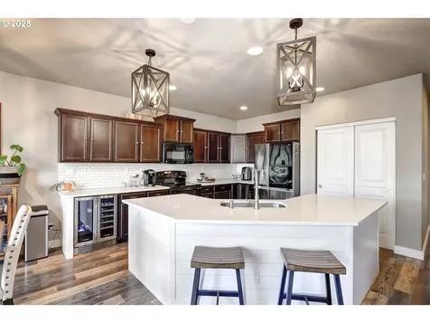 955 35th Avenue Forest Grove OR 97116