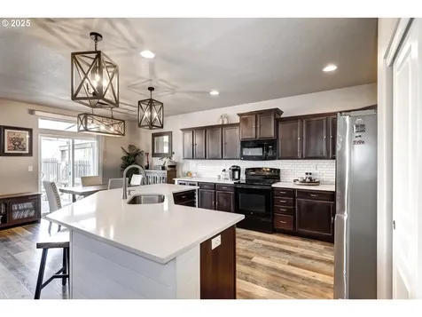 955 35th Avenue Forest Grove OR 97116