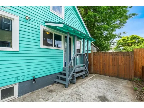 1716 N Rosa Parks Way Portland OR 97217