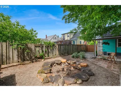 1716 N Rosa Parks Way Portland OR 97217