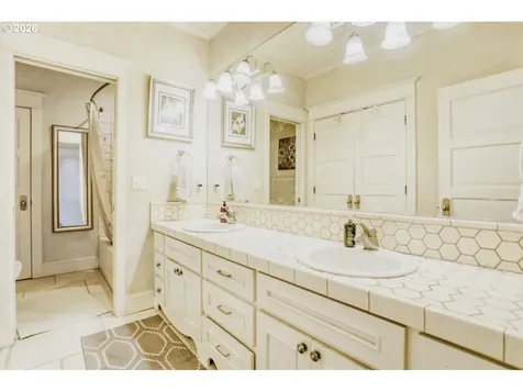 10235 SE Crescent Ridge Loop Happy Valley OR 97086