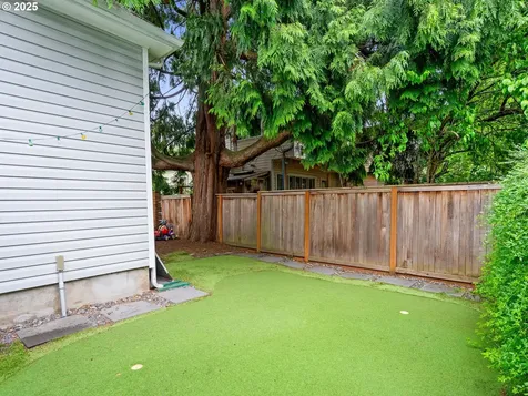 1104 SE Miller Street Portland OR 97202