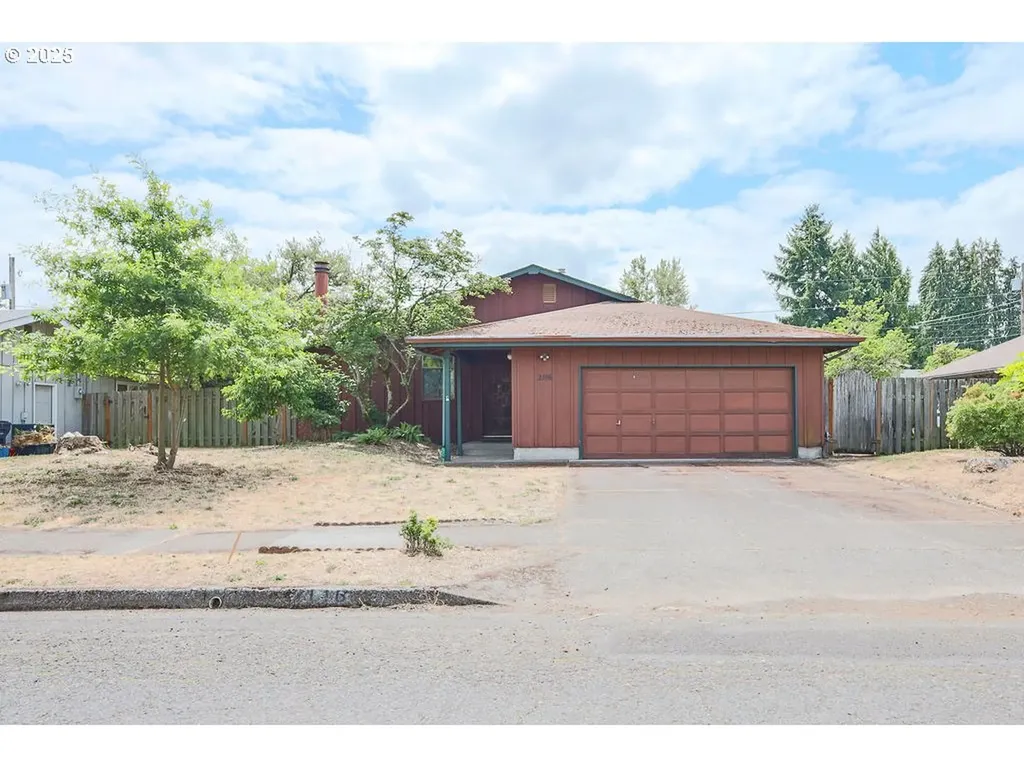 2116 Sally Way Eugene OR 97401