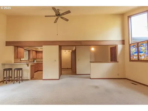 2116 Sally Way Eugene OR 97401