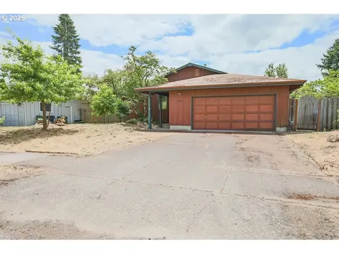 2116 Sally Way Eugene OR 97401