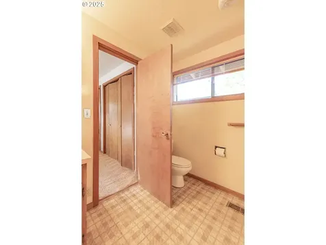 2116 Sally Way Eugene OR 97401