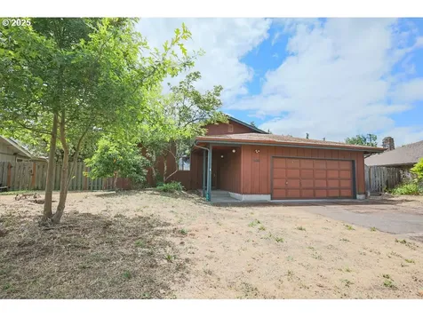 2116 Sally Way Eugene OR 97401