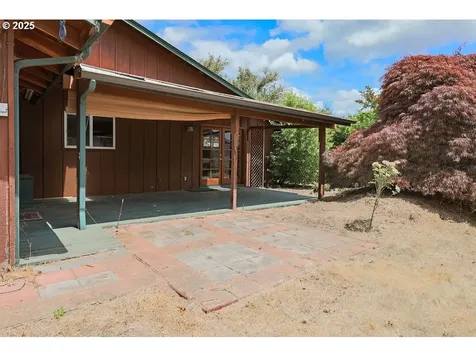 2116 Sally Way Eugene OR 97401