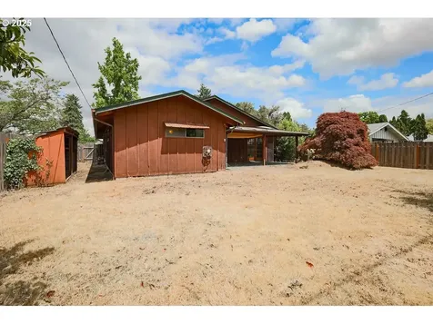 2116 Sally Way Eugene OR 97401