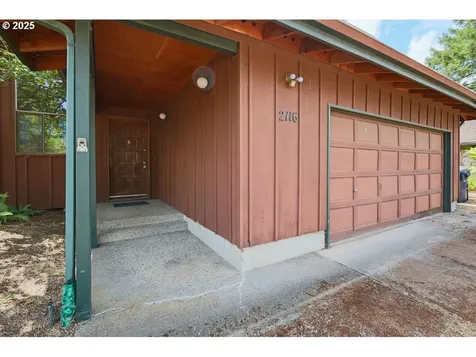 2116 Sally Way Eugene OR 97401