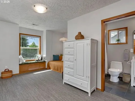 16010 NE 25th Street Vancouver WA 98684