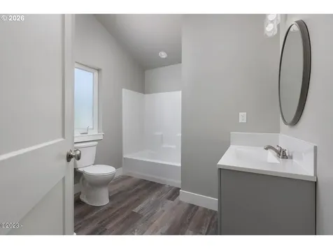 646 SE Reef Avenue Lincoln City OR 97367