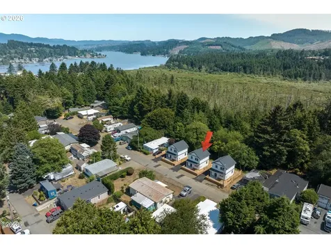 646 SE Reef Avenue Lincoln City OR 97367