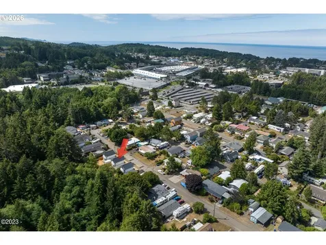 646 SE Reef Avenue Lincoln City OR 97367