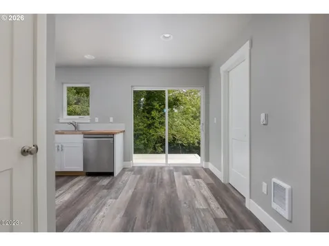 646 SE Reef Avenue Lincoln City OR 97367