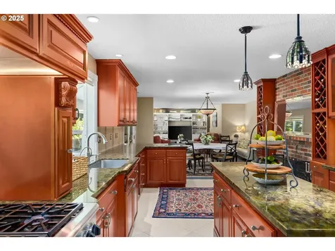 1505 Country Club Road Lake Oswego OR 97034