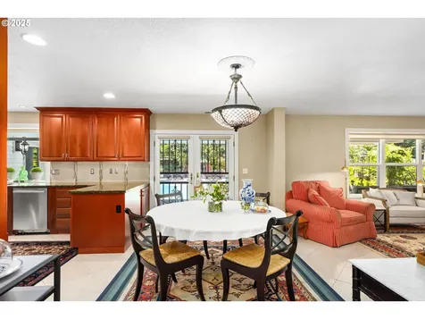 1505 Country Club Road Lake Oswego OR 97034