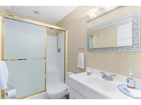 1505 Country Club Road Lake Oswego OR 97034