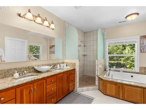 1505 Country Club Road Lake Oswego OR 97034