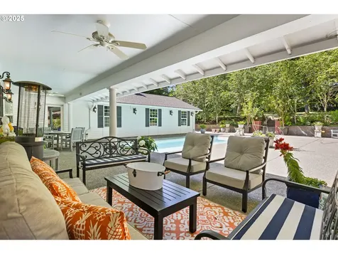 1505 Country Club Road Lake Oswego OR 97034