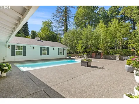 1505 Country Club Road Lake Oswego OR 97034