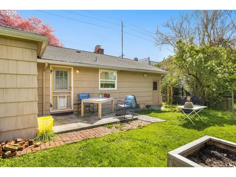 1015 NE 60th Avenue Portland OR 97213