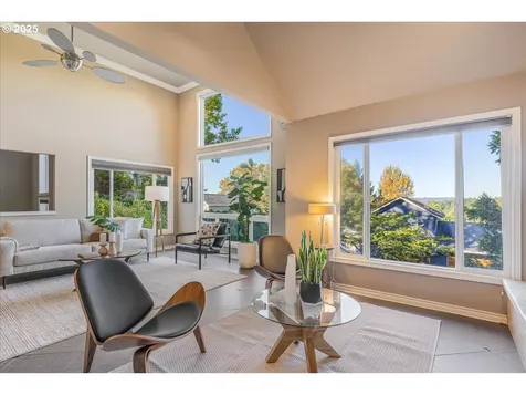 8770 SW 71st Place Portland OR 97223