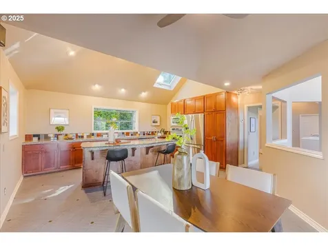 8770 SW 71st Place Portland OR 97223