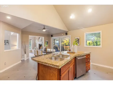 8770 SW 71st Place Portland OR 97223